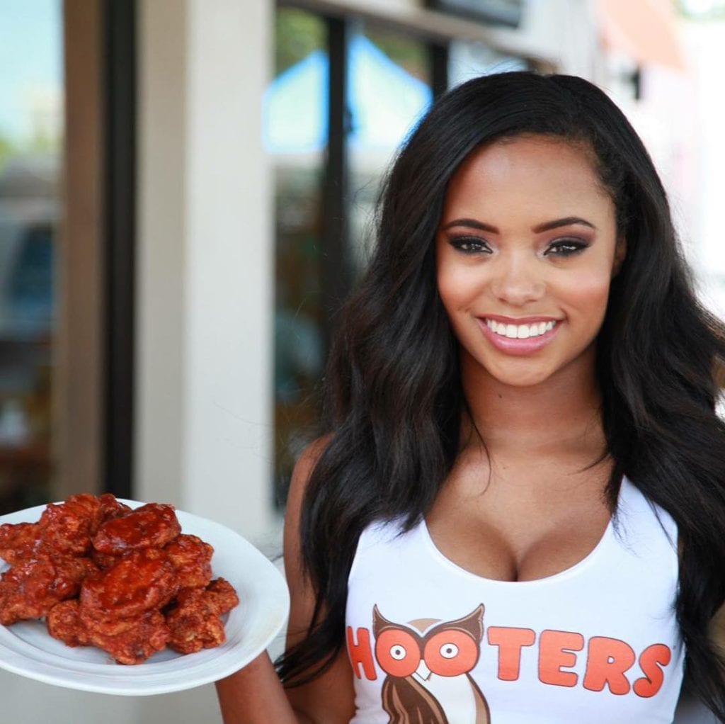 Working As A Hooters Girl Requirments What It S Like How Much You Make My Experience Hello Bombshell