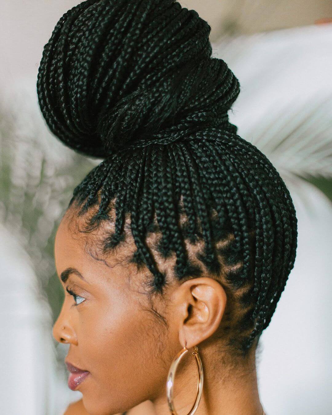 styling knotless box braids